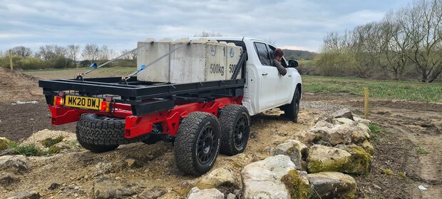 6x6 HILOAD Toyota Hilux