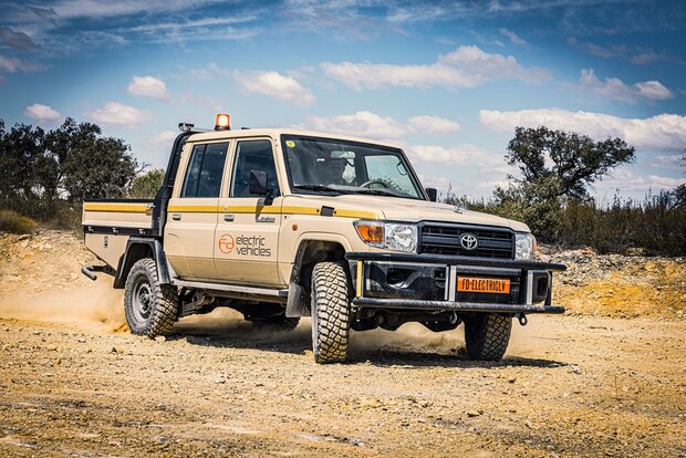 100% Electric Toyota Landcruiser 79 Pick-Up
