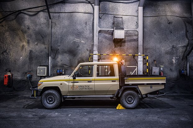 100% Electric Toyota Landcruiser 79 Pick-Up