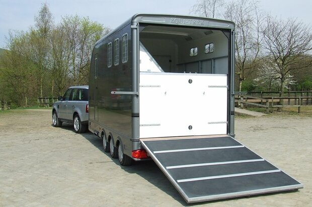 Exclusive Equi-Trek Multi Treka 3 Horse trailer