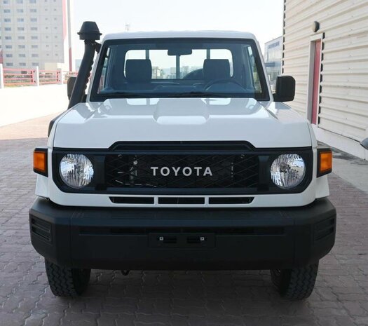 Toyota Landcruiser HZJ79 4x4 SC Pick-up available