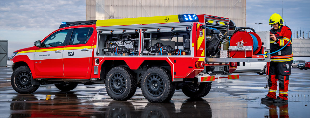 6x6-HILOAD-Toyota-Hilux